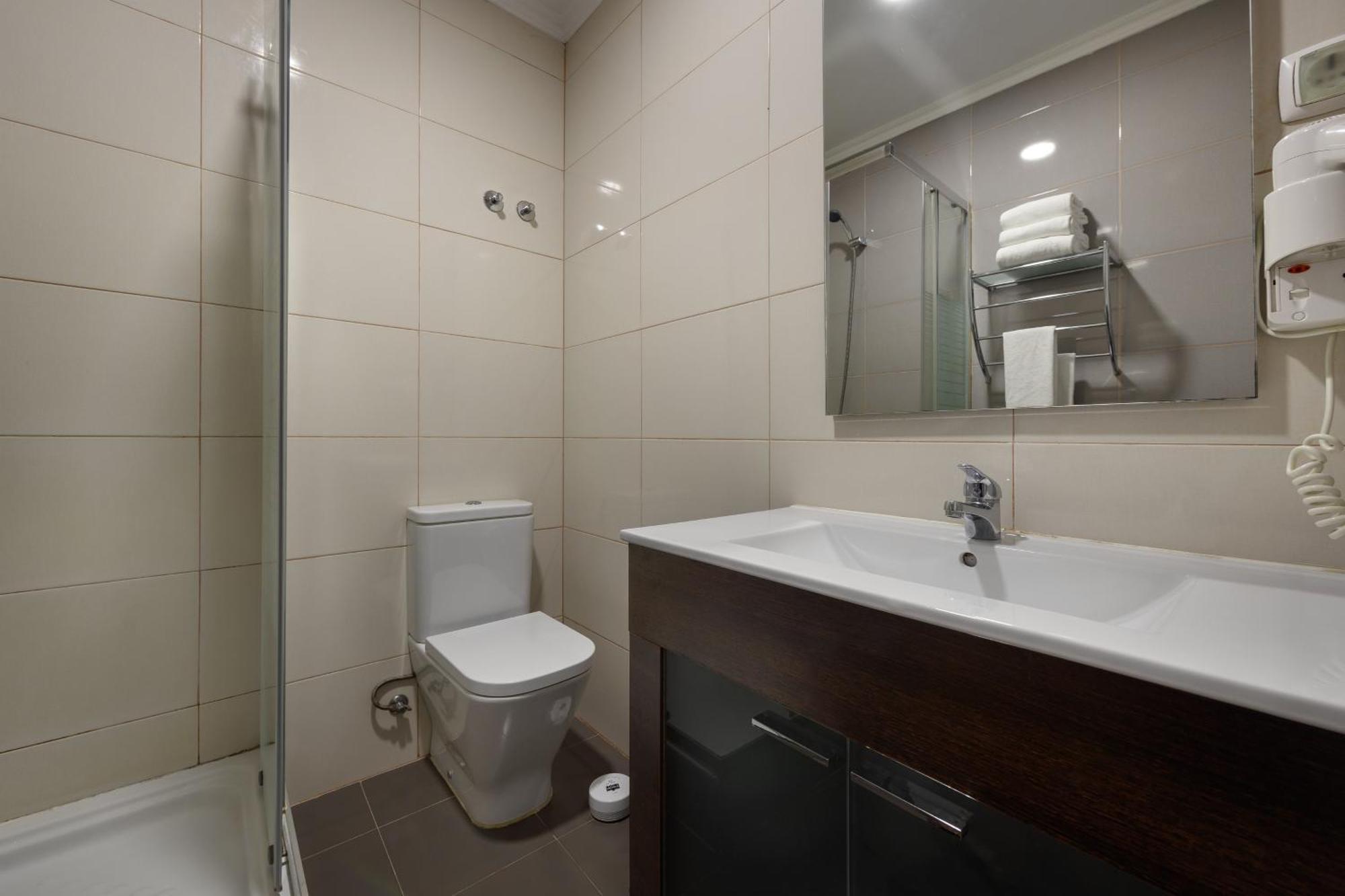 Pensao Londres Hotel ลิสบอน ภายนอก รูปภาพ